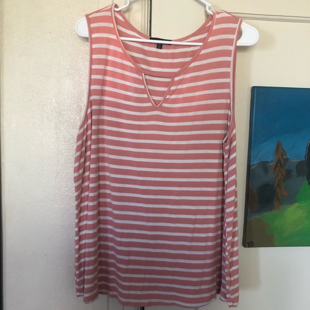 👗3 for $20👚: Pink & White Cutout Tank
